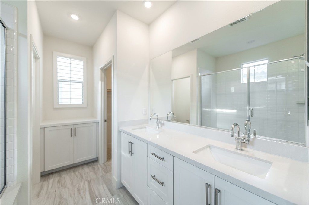 MLS #OC25272131 image #29