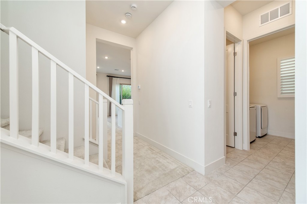 MLS #OC25272131 image #3