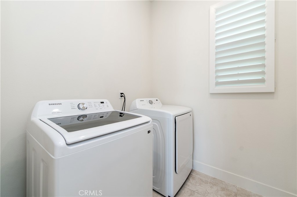 MLS #OC25272131 image #32