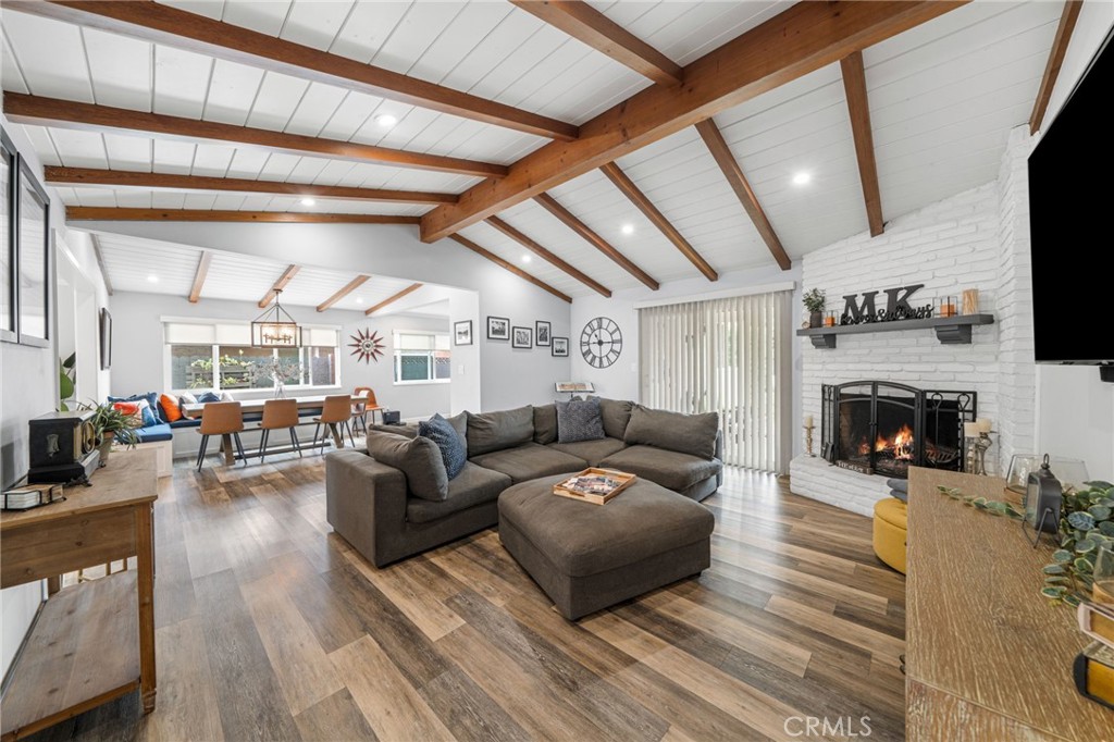 MLS #OC25272133 image #10