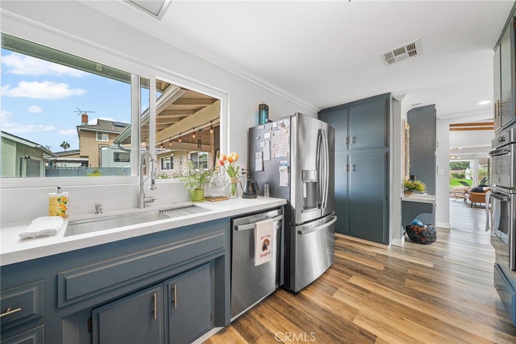 MLS #OC25272133 image #21