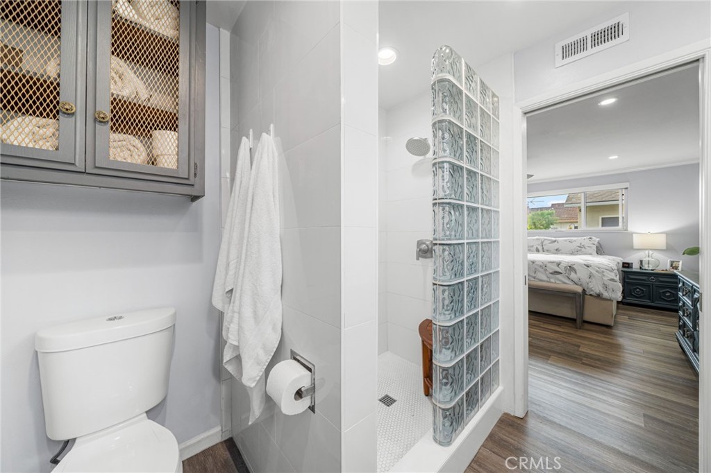 MLS #OC25272133 image #35