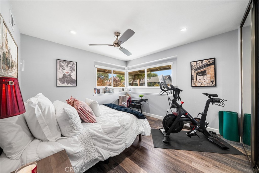 MLS #OC25272133 image #42