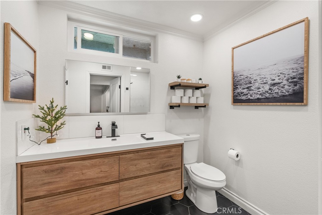 MLS #OC25272140 image #11