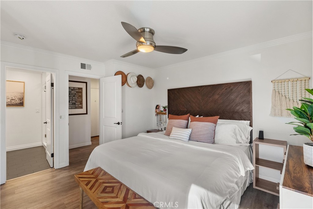 MLS #OC25272140 image #16