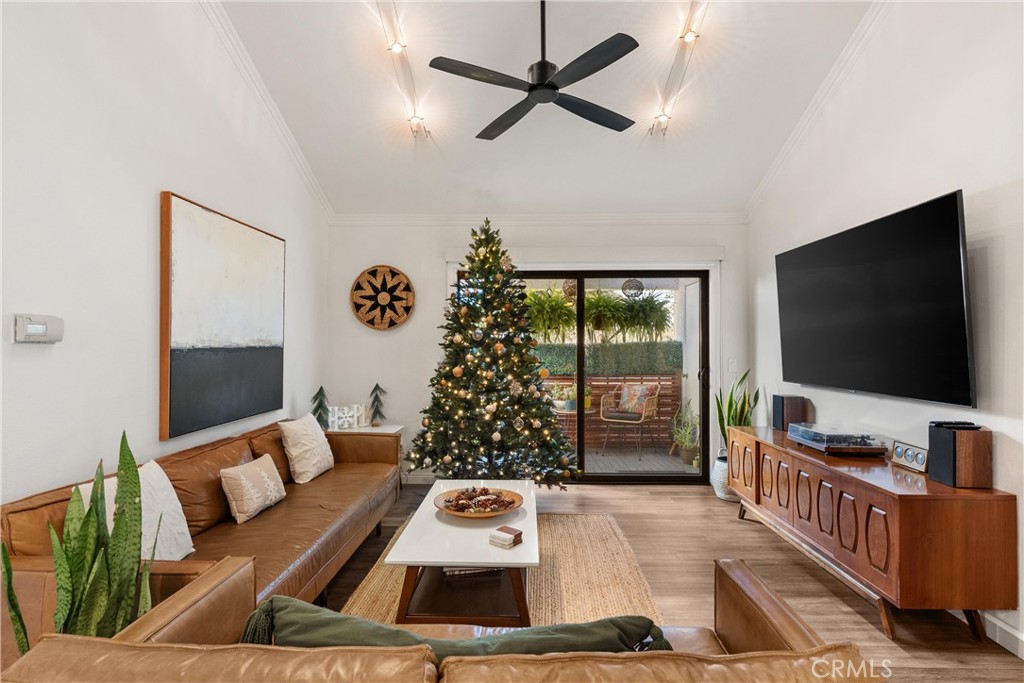 MLS #OC25272140 image #8