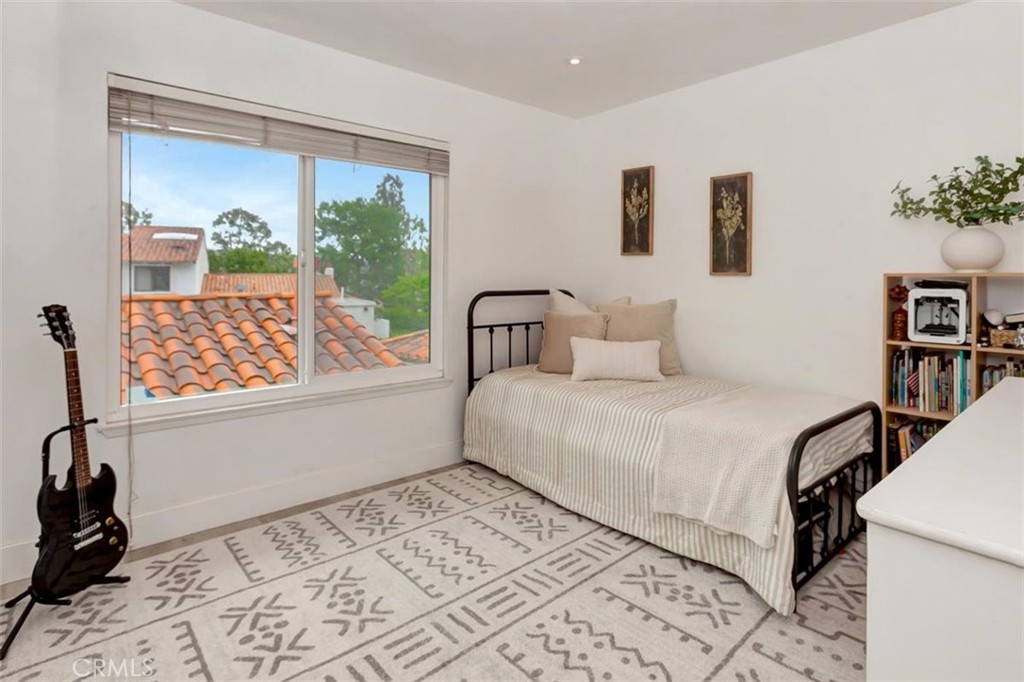 MLS #OC25272160 image #12