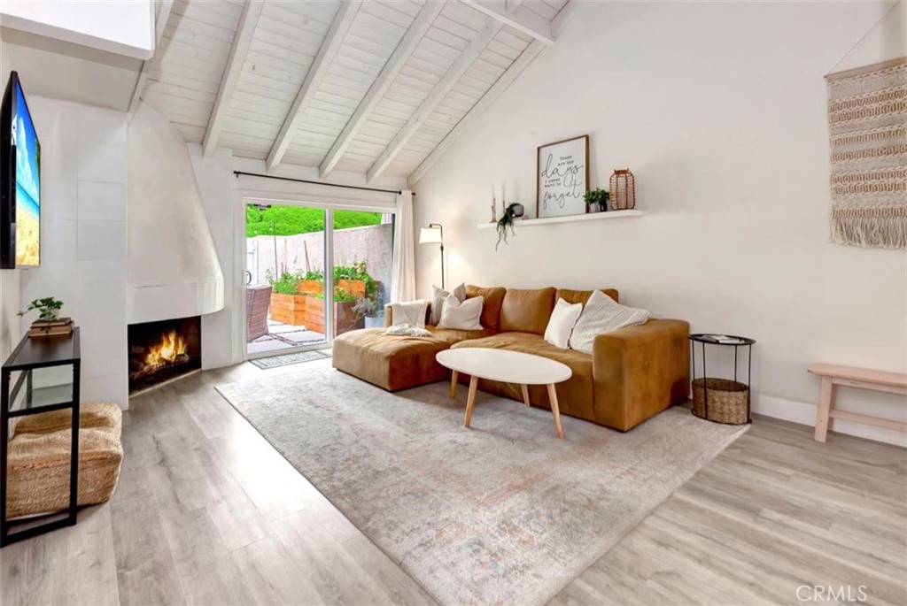 MLS #OC25272160 image #4