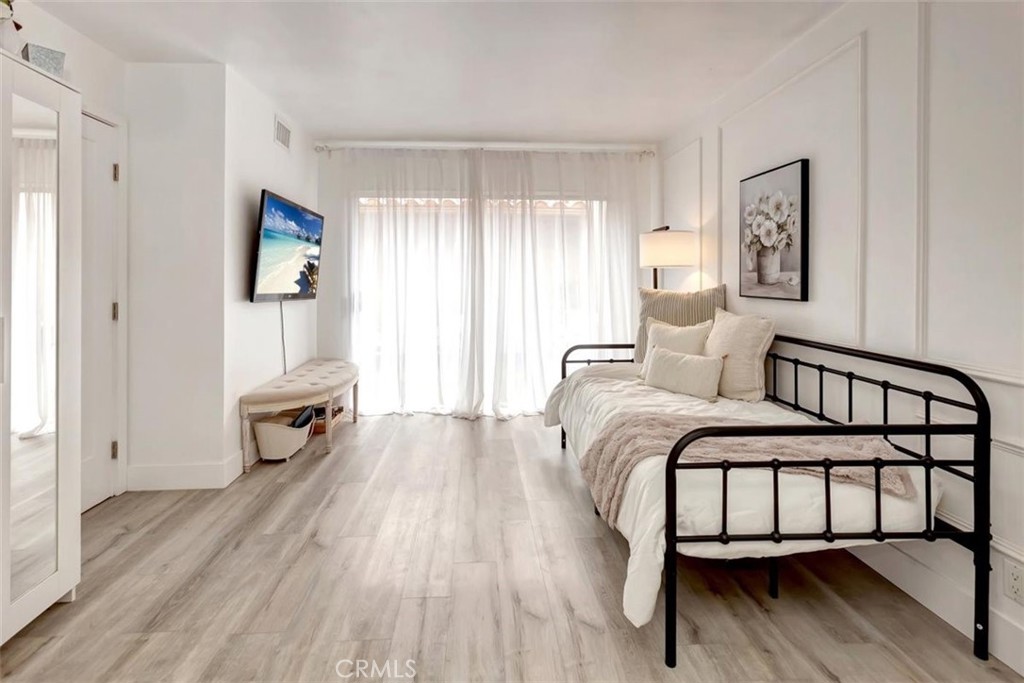 MLS #OC25272160 image #7