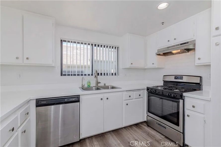 MLS #OC25272166 image #10