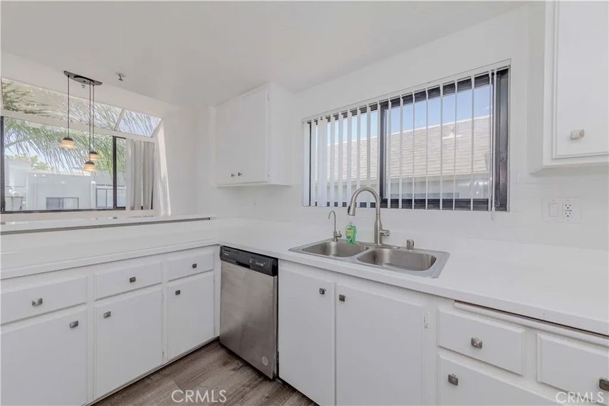 MLS #OC25272166 image #12