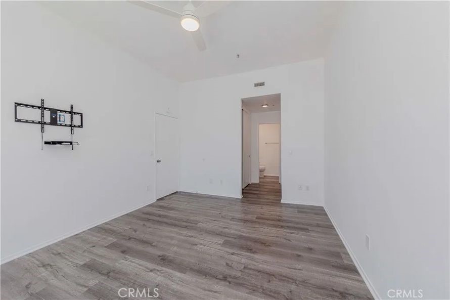 MLS #OC25272166 image #16