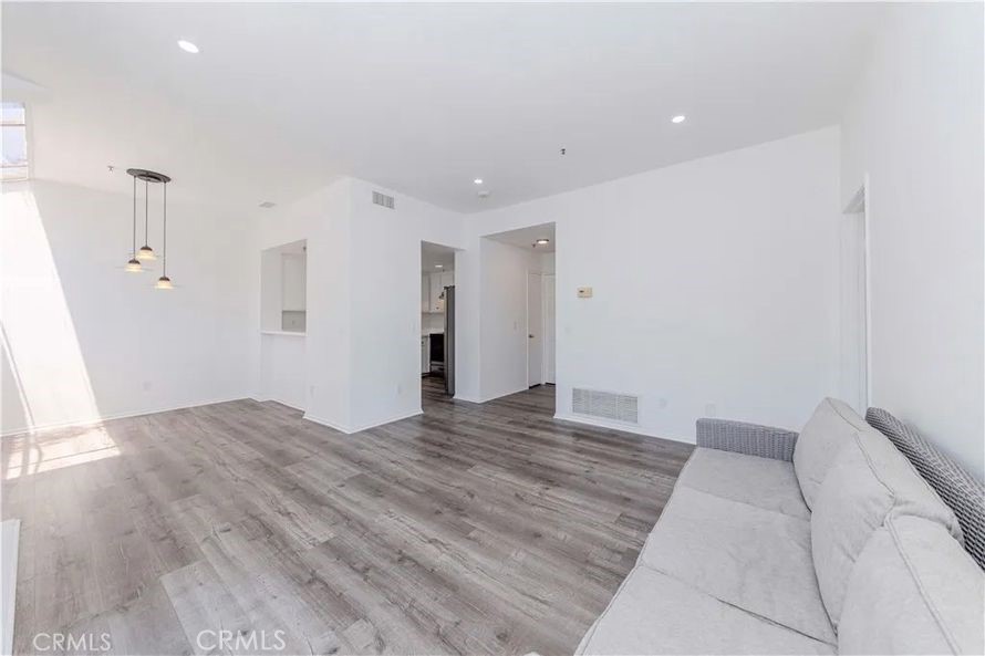 MLS #OC25272166 image #5