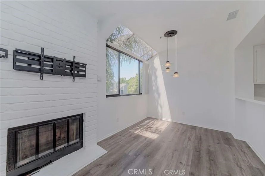 MLS #OC25272166 image #6