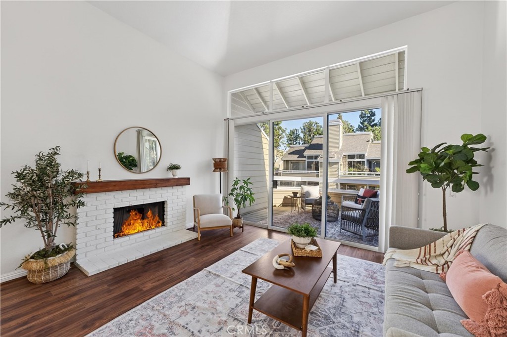 MLS #OC25272176 image #0