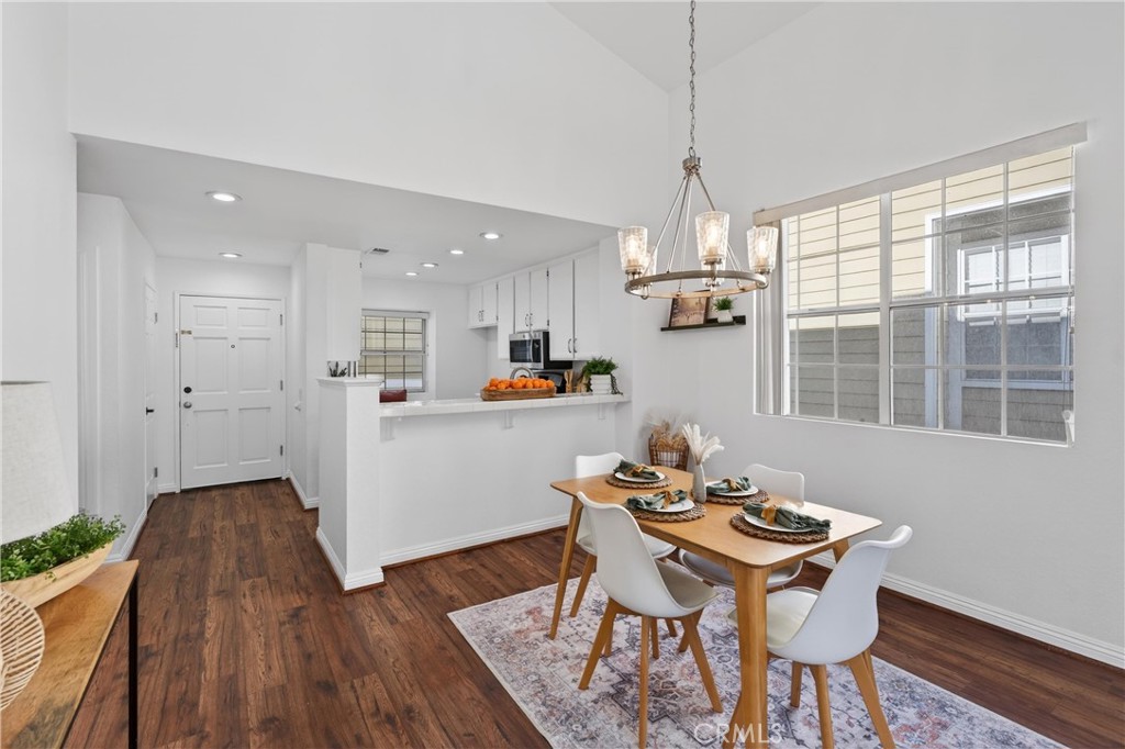 MLS #OC25272176 image #11