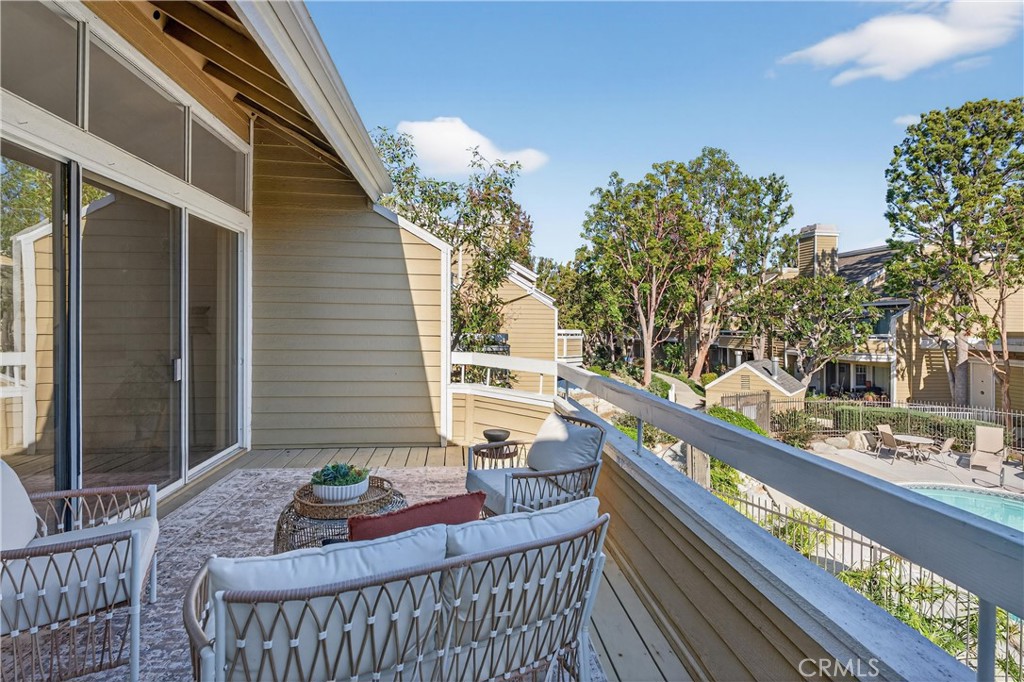 MLS #OC25272176 image #32