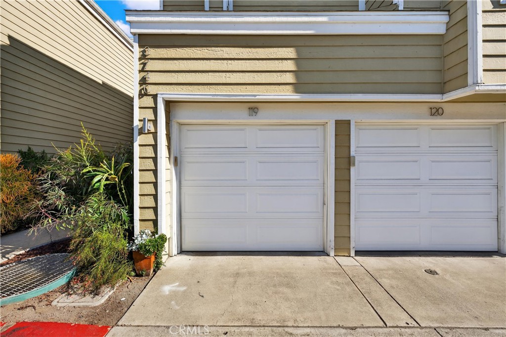 MLS #OC25272176 image #35