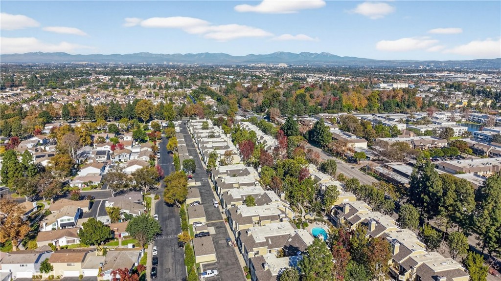 MLS #OC25272176 image #37