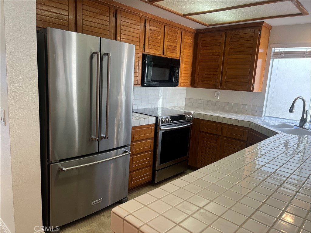 MLS #OC25272195 image #10