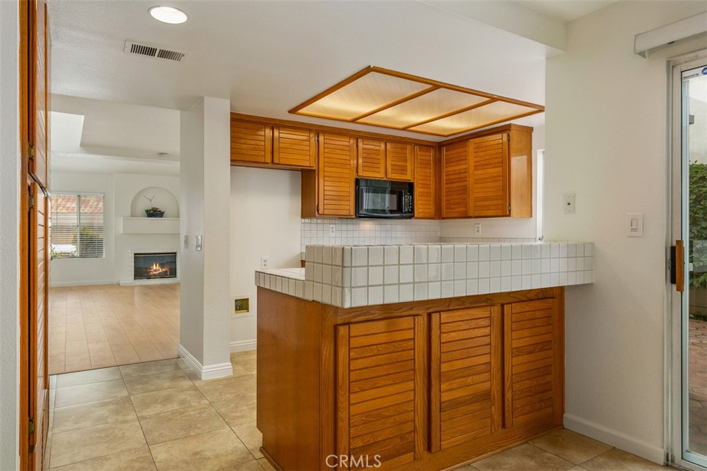 MLS #OC25272195 image #11