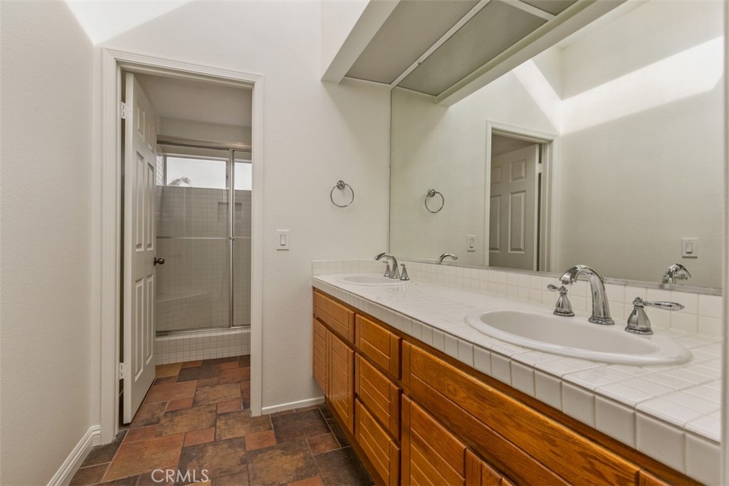 MLS #OC25272195 image #17