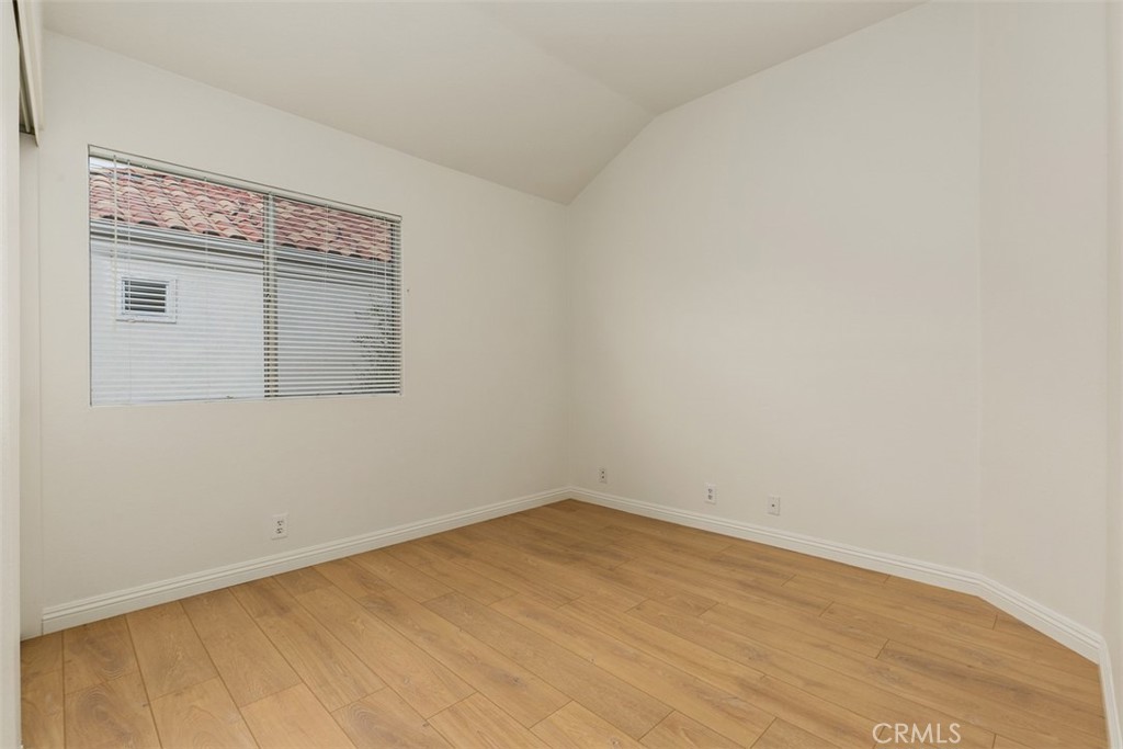 MLS #OC25272195 image #20