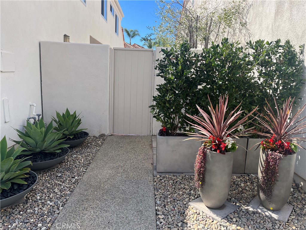 MLS #OC25272195 image #27