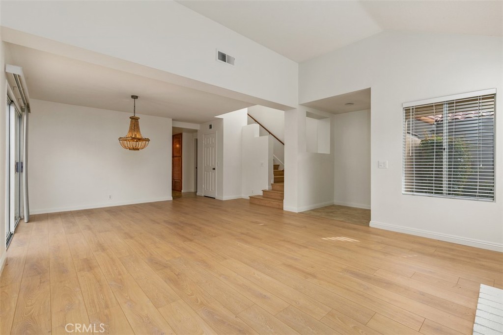 MLS #OC25272195 image #7