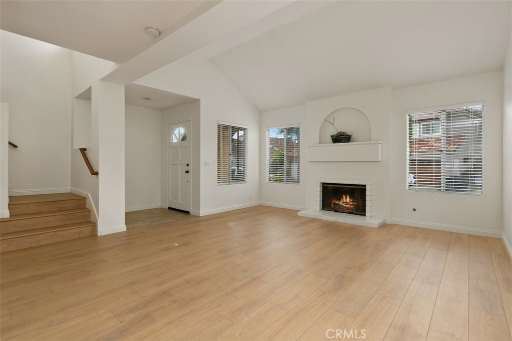 MLS #OC25272195 image #8