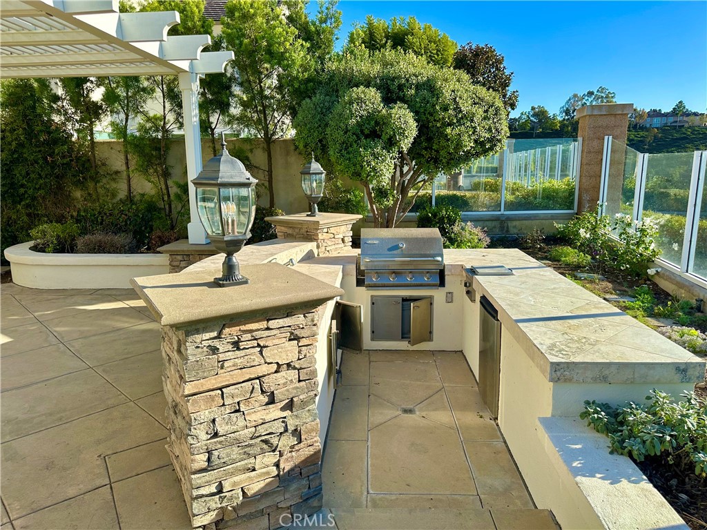 MLS #OC25272198 image #32