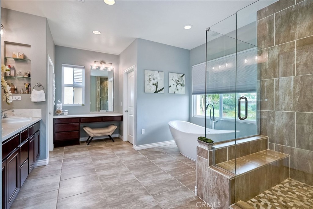 MLS #OC25272200 image #23