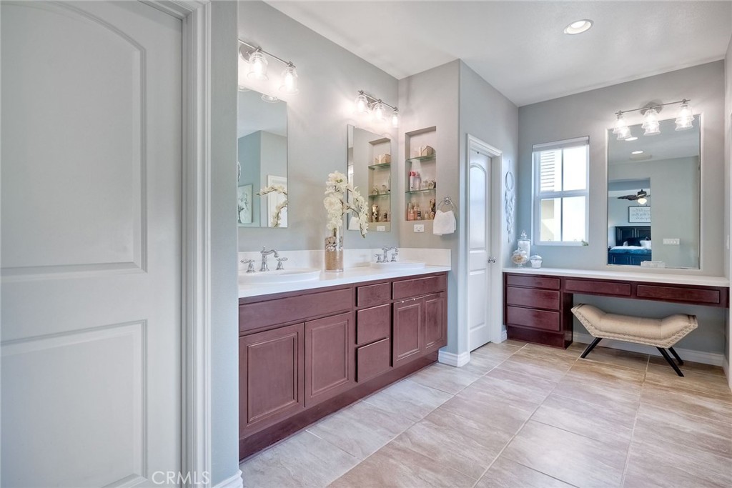 MLS #OC25272200 image #24