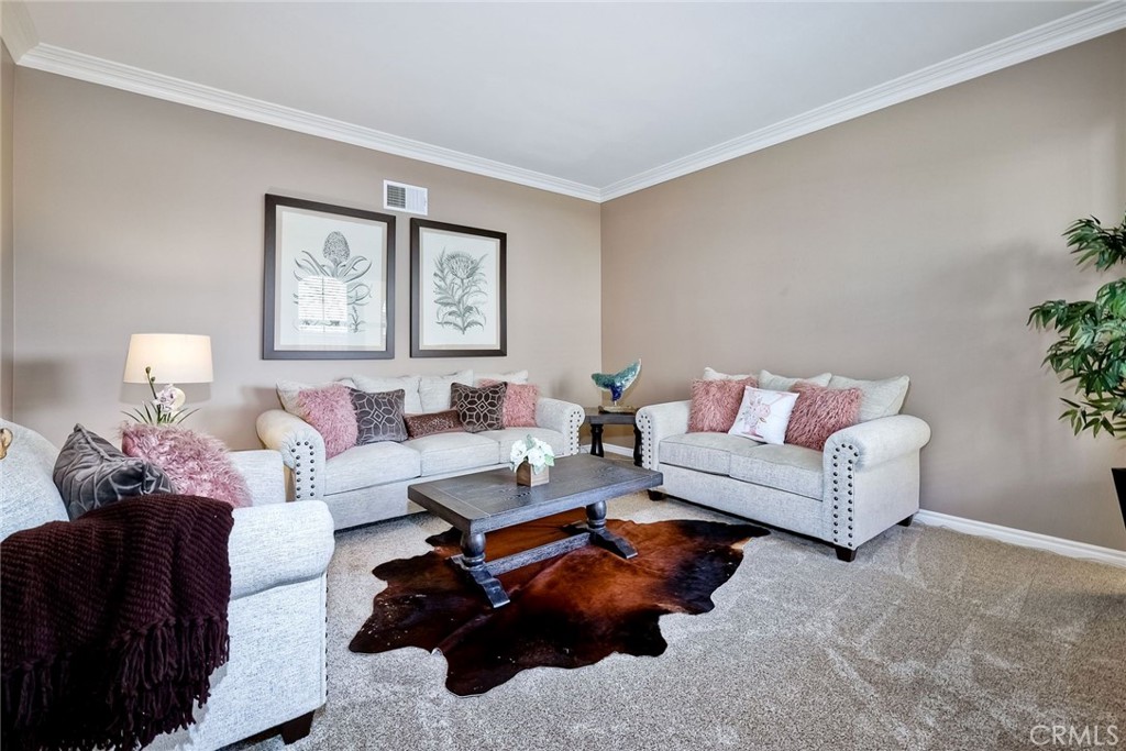 MLS #OC25272200 image #3