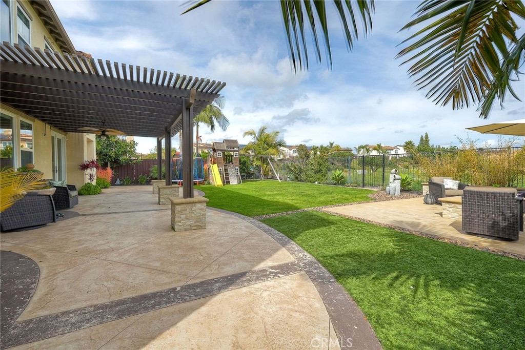 MLS #OC25272200 image #30