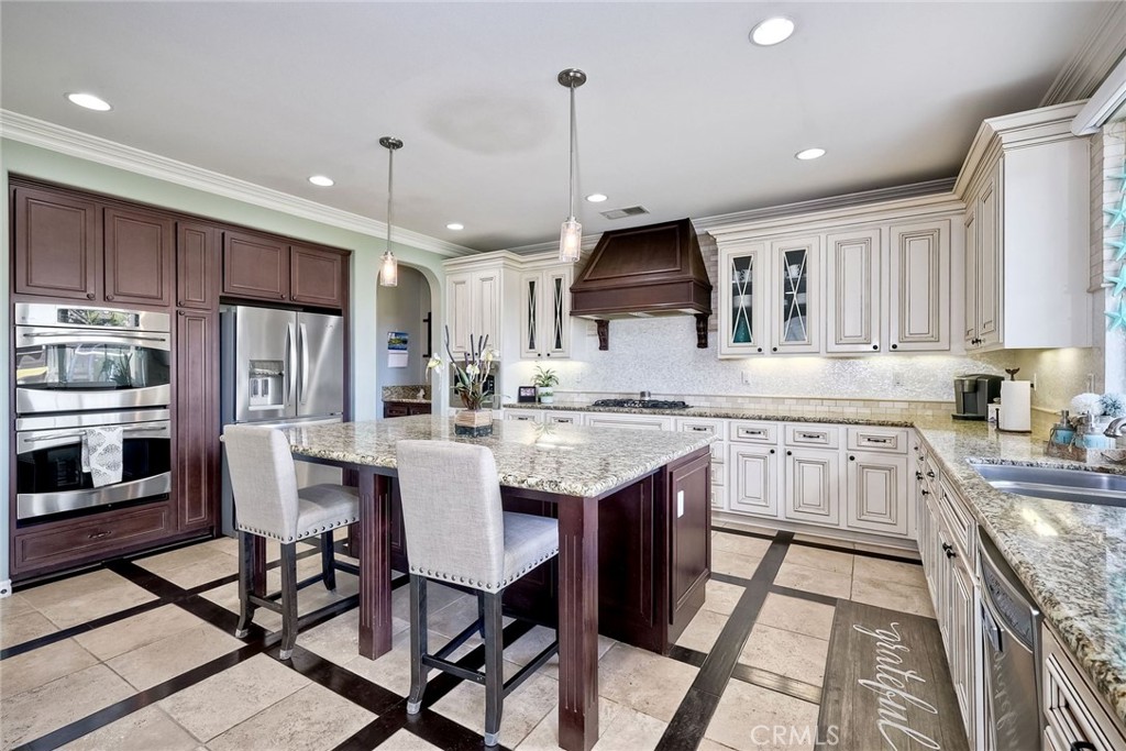 MLS #OC25272200 image #9