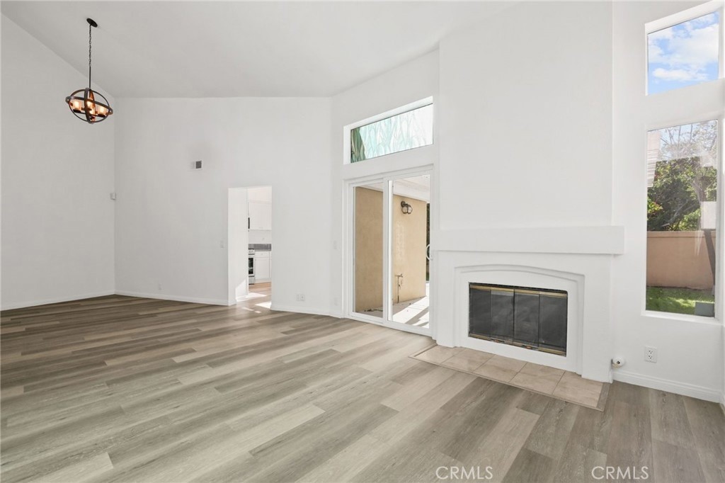 MLS #OC25272221 image #10