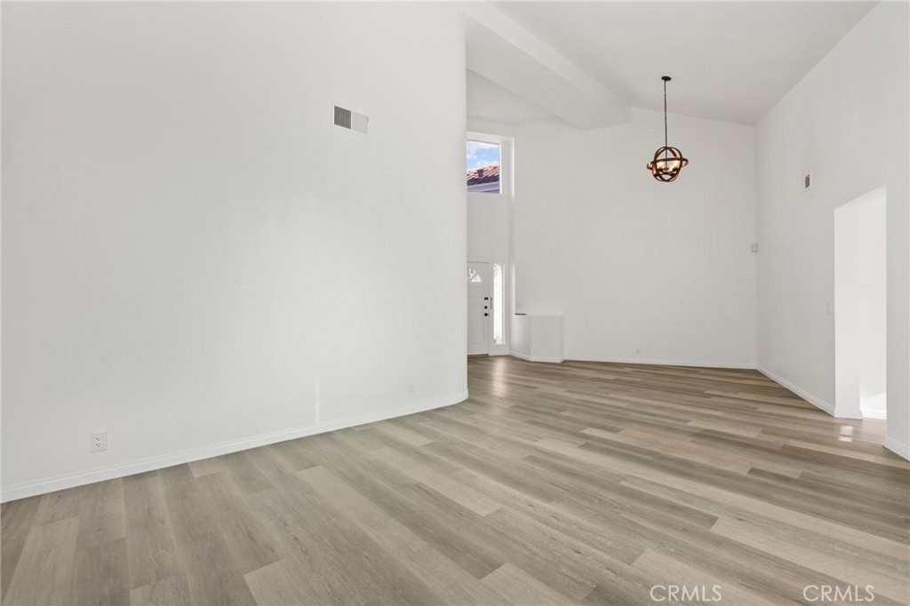 MLS #OC25272221 image #11