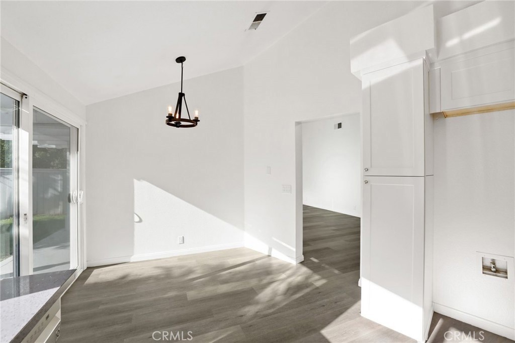 MLS #OC25272221 image #16