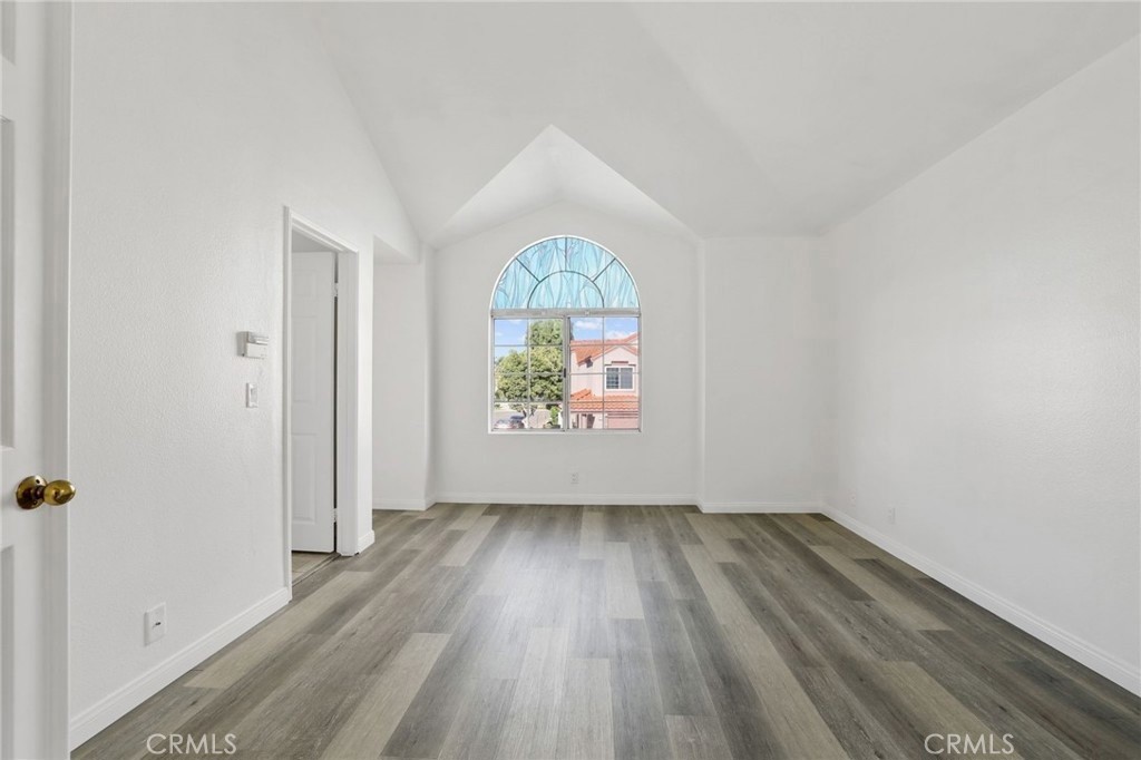 MLS #OC25272221 image #25