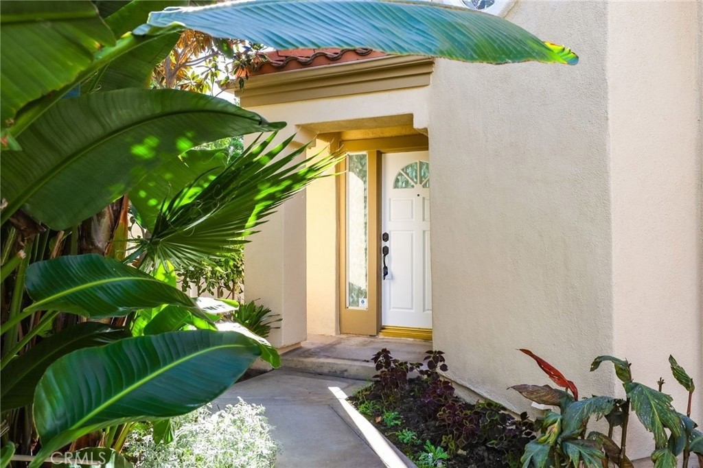 MLS #OC25272221 image #4