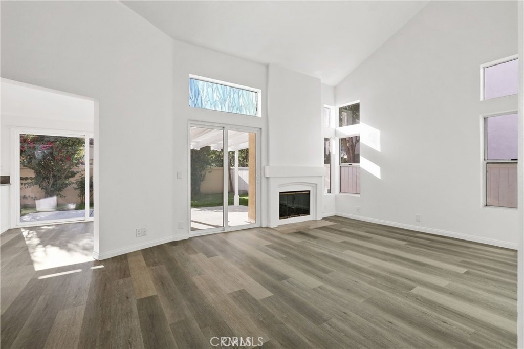 MLS #OC25272221 image #7