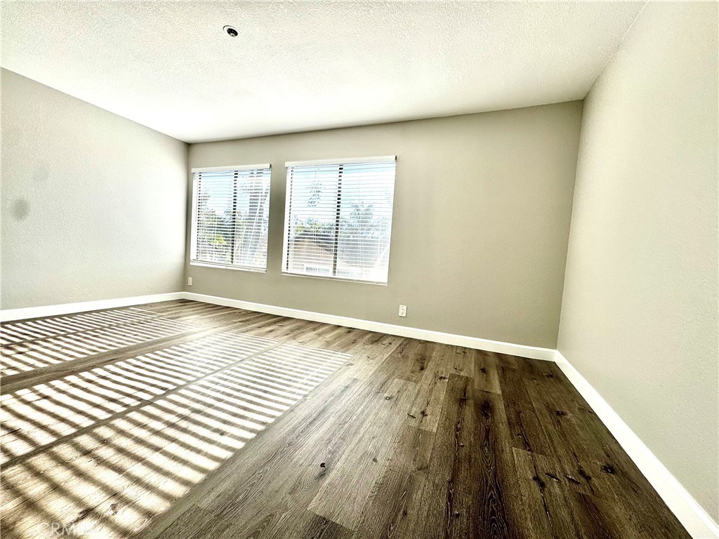 MLS #OC25272261 image #6