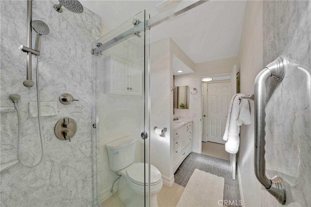 MLS #OC25272276 image #47