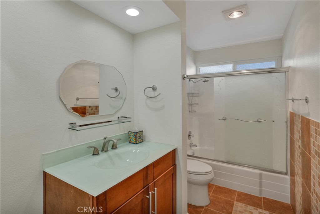 MLS #OC25272276 image #66