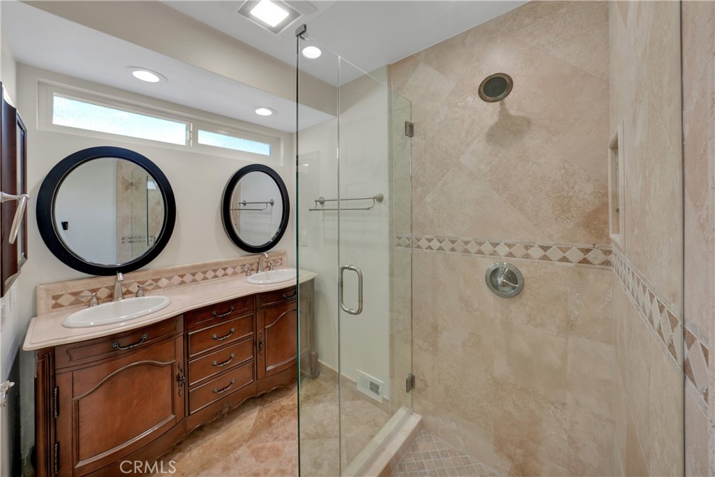 MLS #OC25272276 image #69