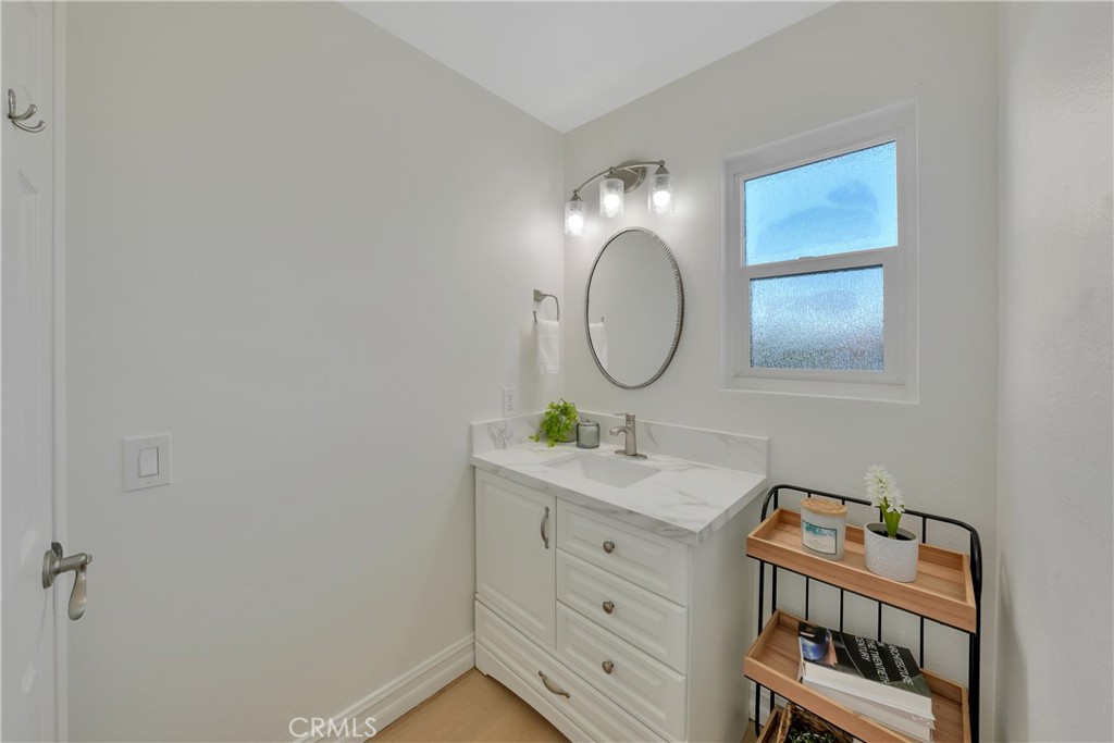 MLS #OC25272285 image #37