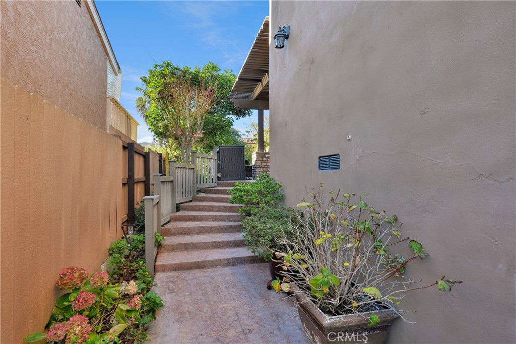 MLS #OC25272285 image #7