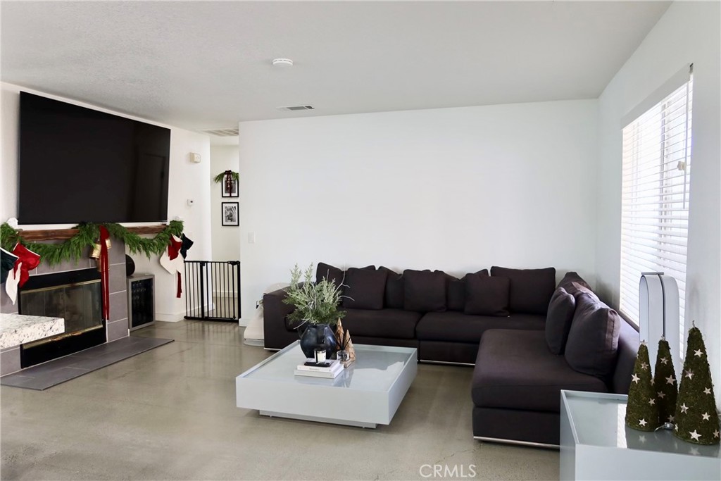 MLS #OC25272307 image #12