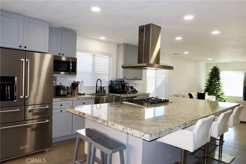 MLS #OC25272307 image #6